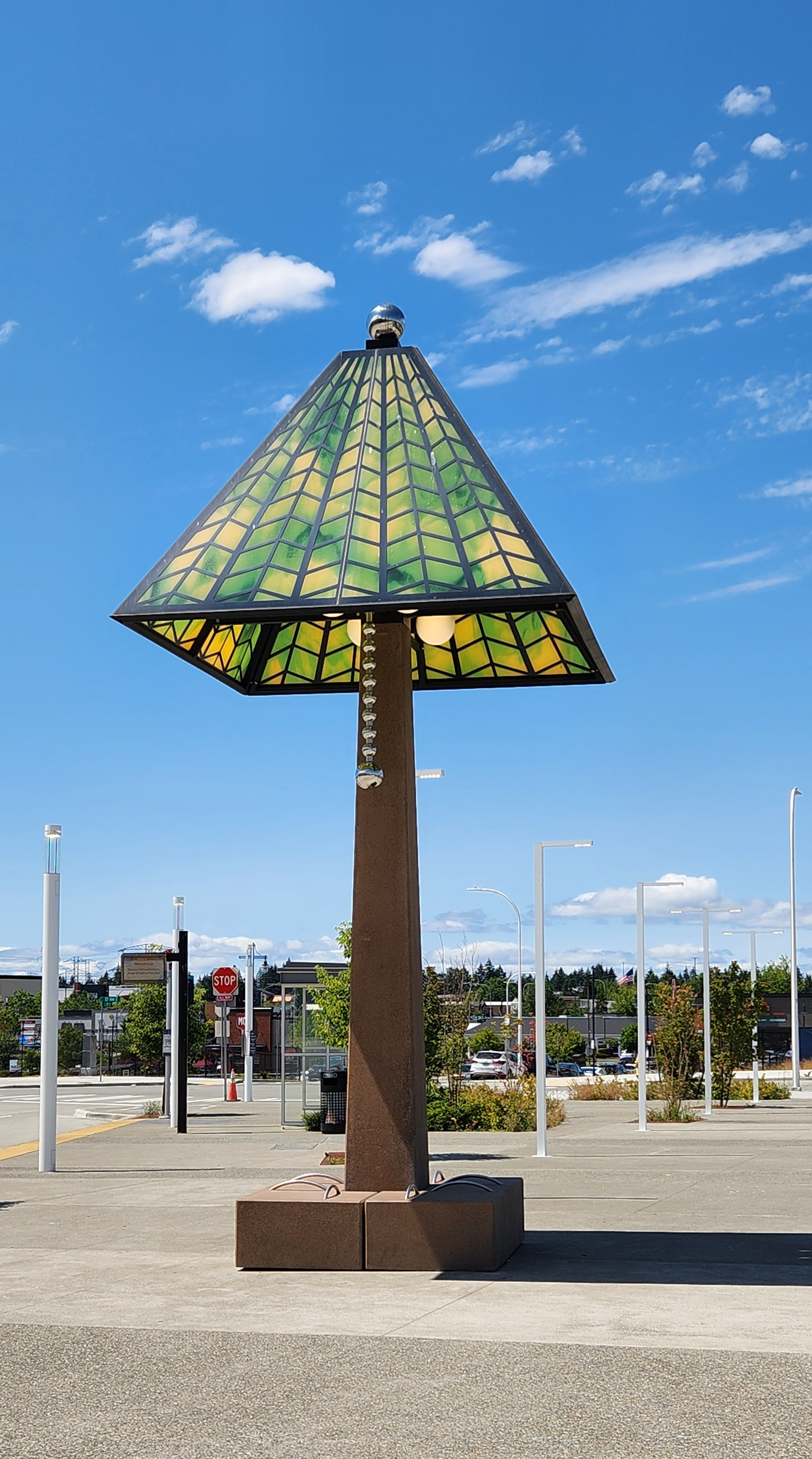 Giant Lamp-Leafy Wader