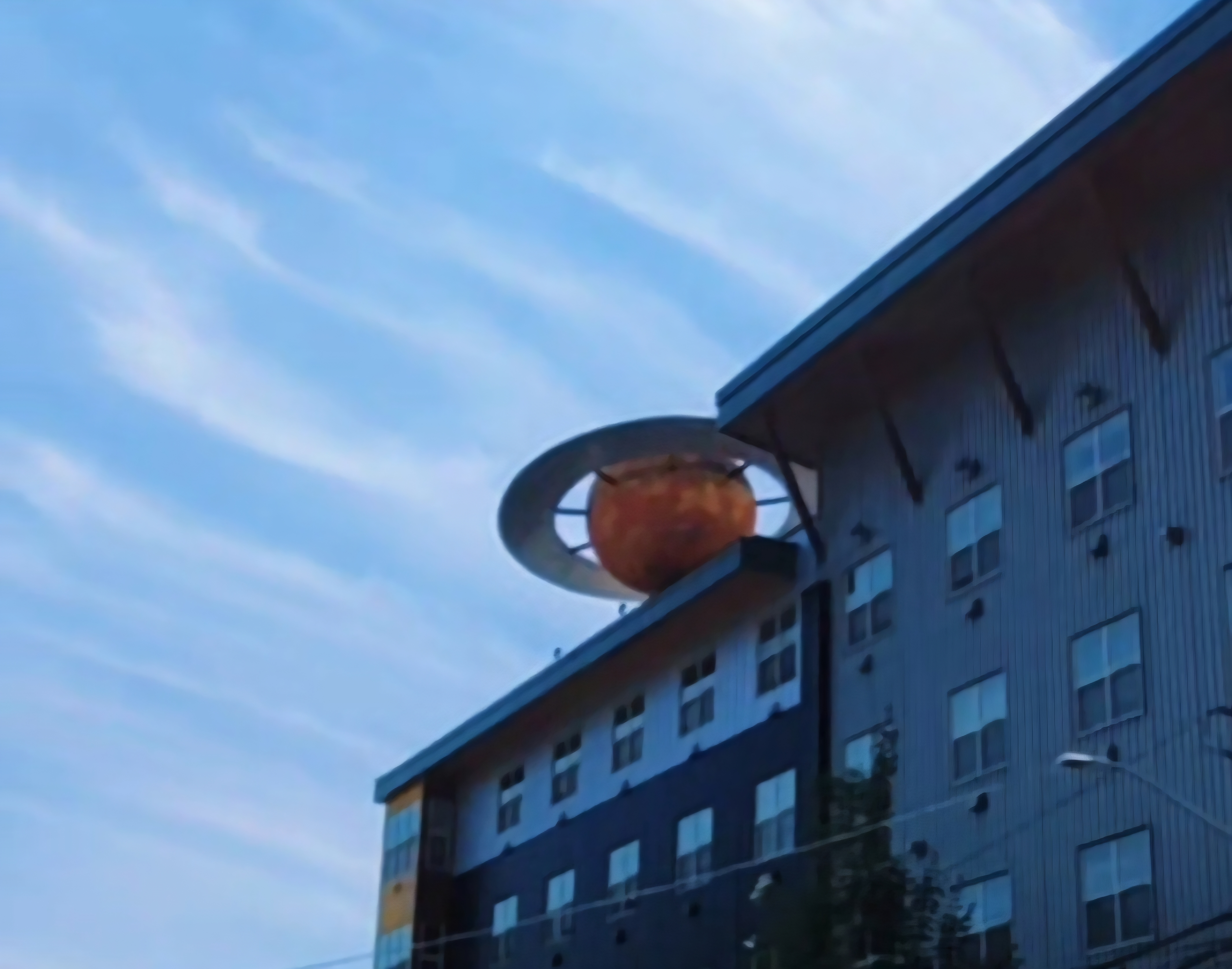 Giant Rooftop Saturn