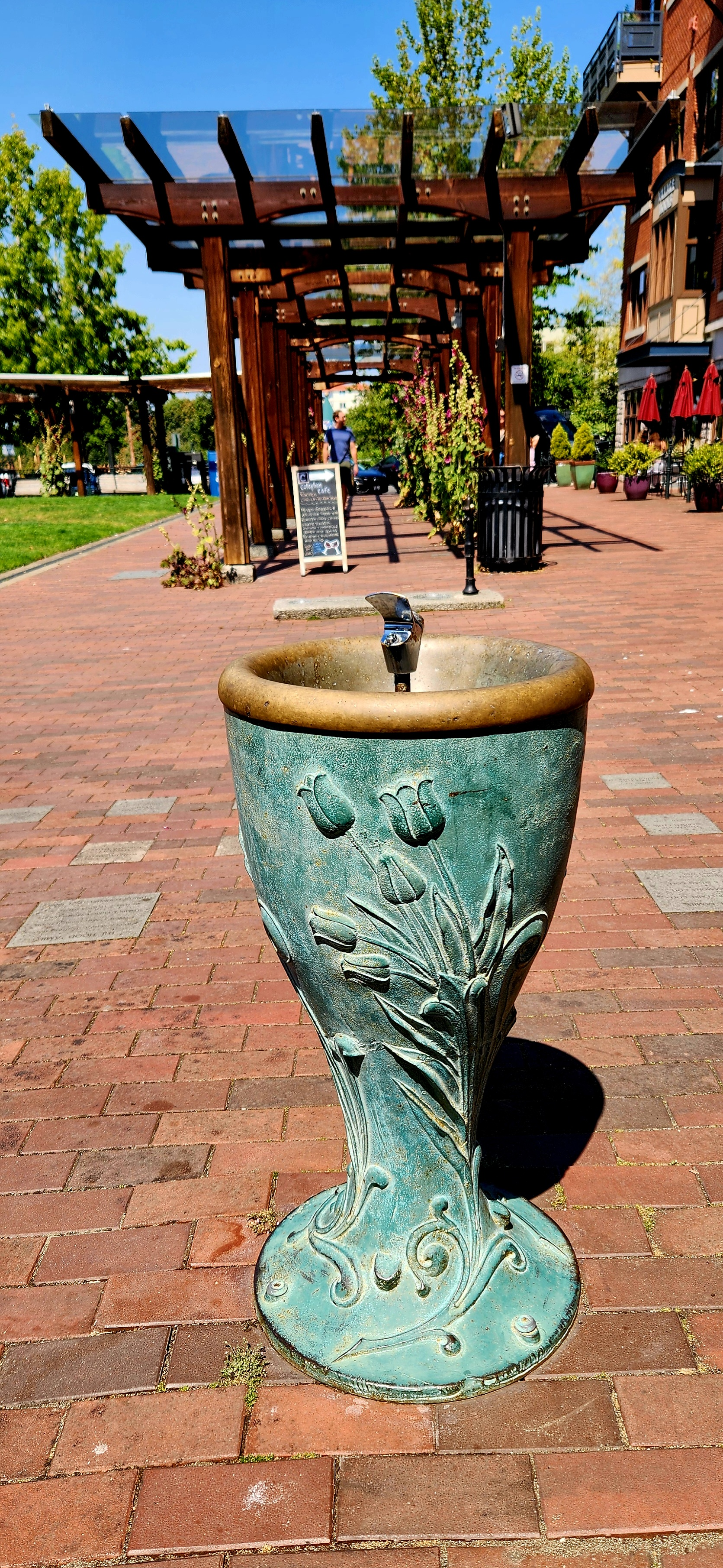 Tulip Fountain